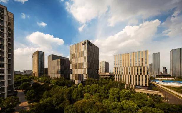 上海鴻元中心：高性價比租賃，滿足企業(yè)多樣需求