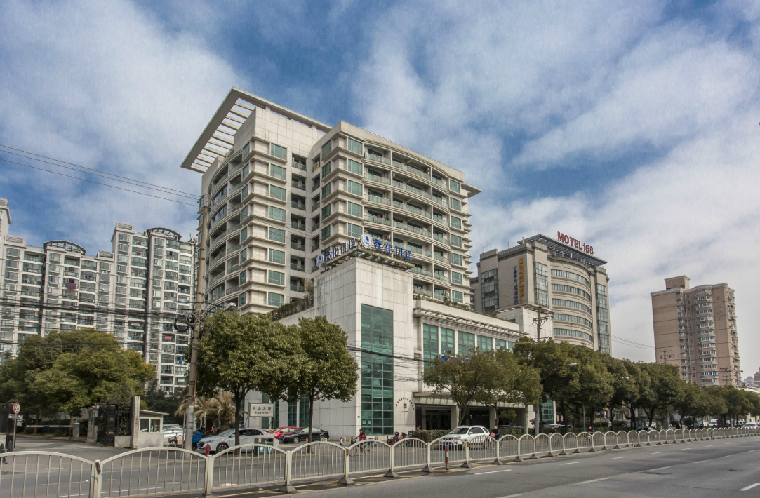 上海天山大廈：優(yōu)雅舒適辦公環(huán)境，助力企業(yè)穩(wěn)健發(fā)展