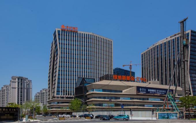 上海徐匯區(qū)綠地匯中心辦公寫字樓招商租賃綜合評估報告：企業(yè)選址決策深度分析